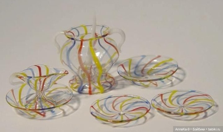 Фотоподборка антикварного стекла с аукционов