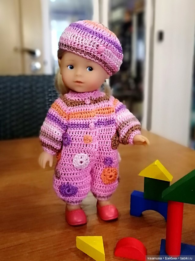 Новые вязаные наряды для куколок