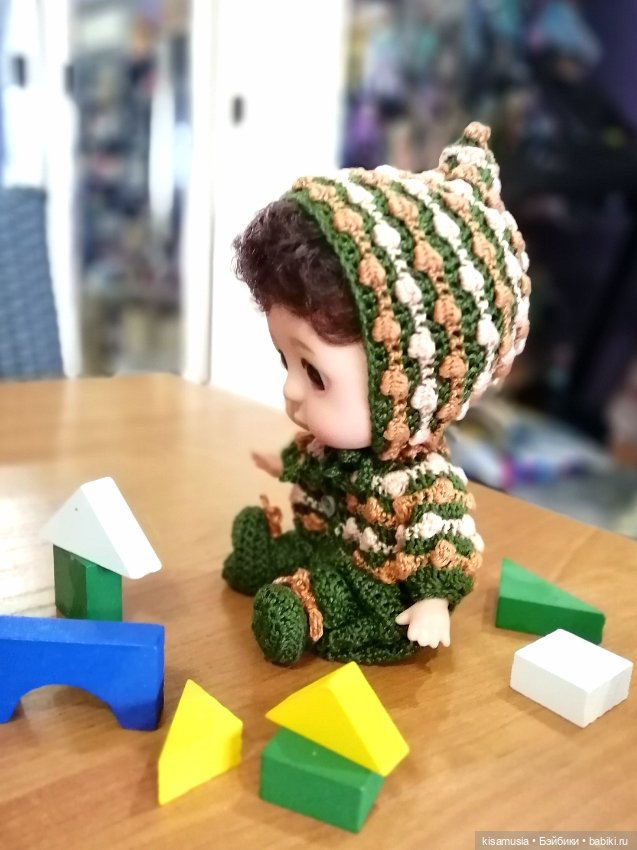 Новые вязаные наряды для куколок