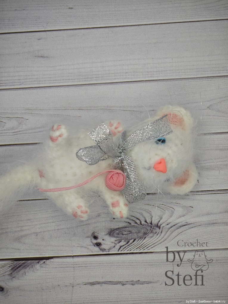 Шкодный котёнок — Вязаные игрушки и амигуруми: крючком