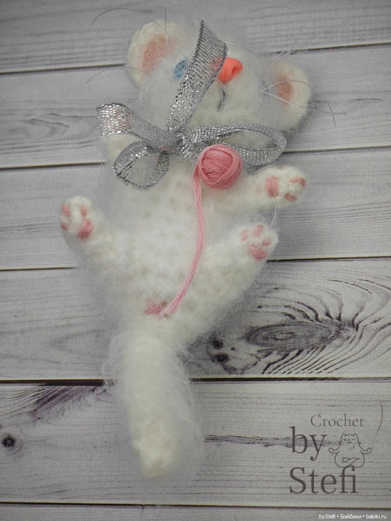 Шкодный котёнок — Вязаные игрушки и амигуруми: крючком