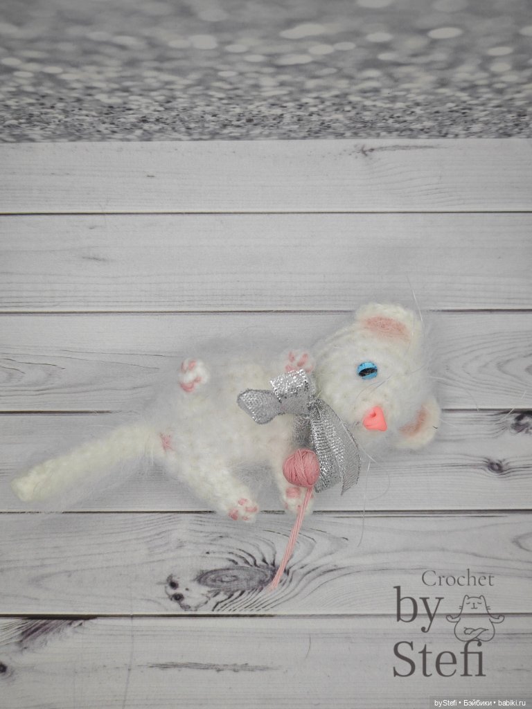 Шкодный котёнок — Вязаные игрушки и амигуруми: крючком
