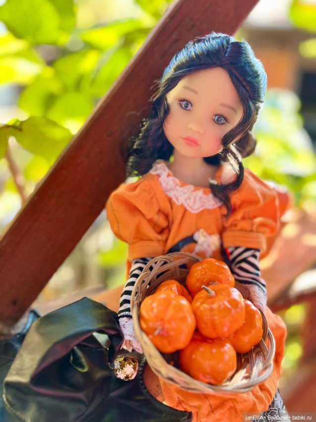 Ведьму вызывали — Куклы Ruby Red (Руби Ред) Fashion Friends: Siblies (фото 4)