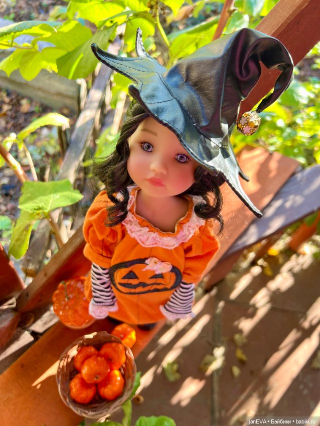 Ведьму вызывали — Куклы Ruby Red (Руби Ред) Fashion Friends: Siblies (фото 3)
