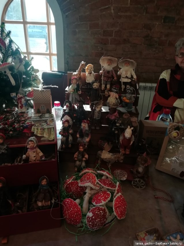 Выставка "Мишка с куклой"