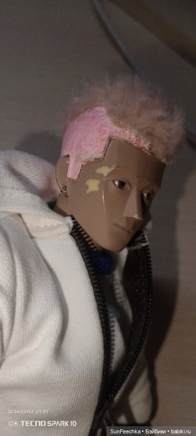 Нужна помощь советом. Требуется реставрация сколов краски на лице (фото 3)