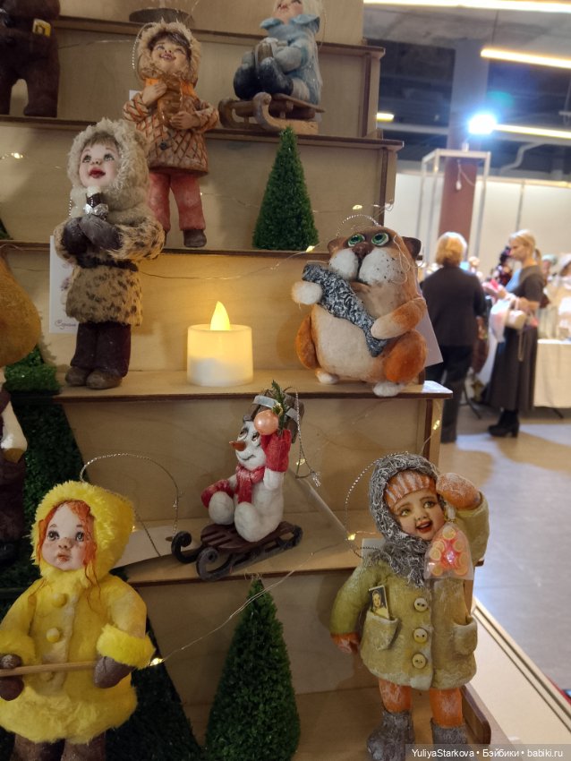 Девчонки на выставке "Мишка с куклою" (фото 3)