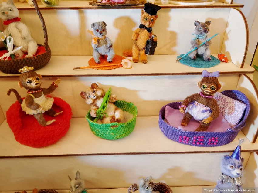 Девчонки на выставке "Мишка с куклою" (фото 10)