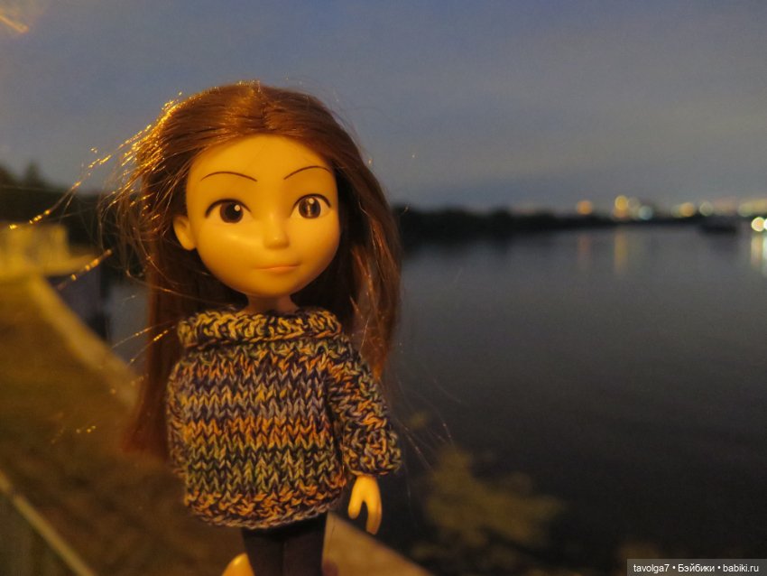 Кукла блогера Саши Спилберг и вечер в Москве