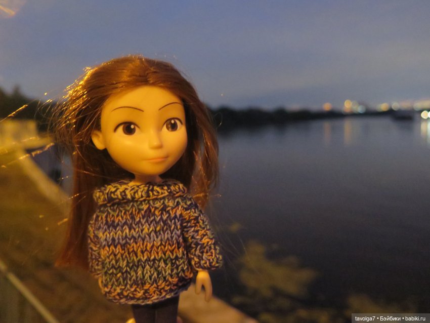 Кукла блогера Саши Спилберг и вечер в Москве