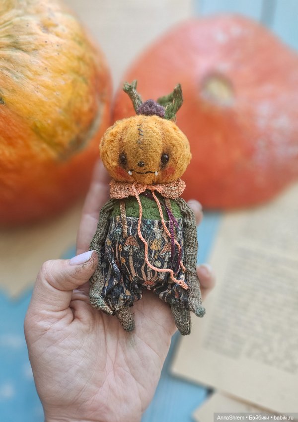 Игрушки-тыковки 2024 — Текстильные игрушки и примитивы: кофейные