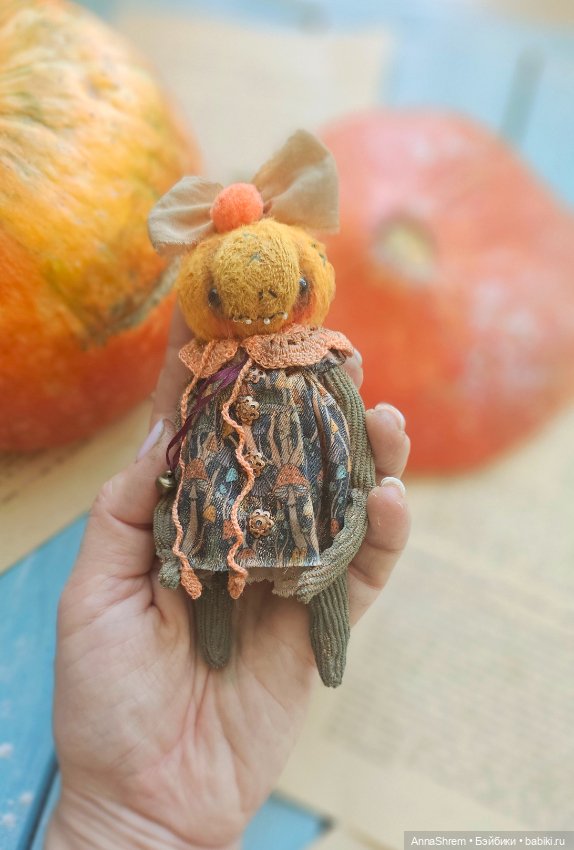 Игрушки-тыковки 2024 — Текстильные игрушки и примитивы: кофейные