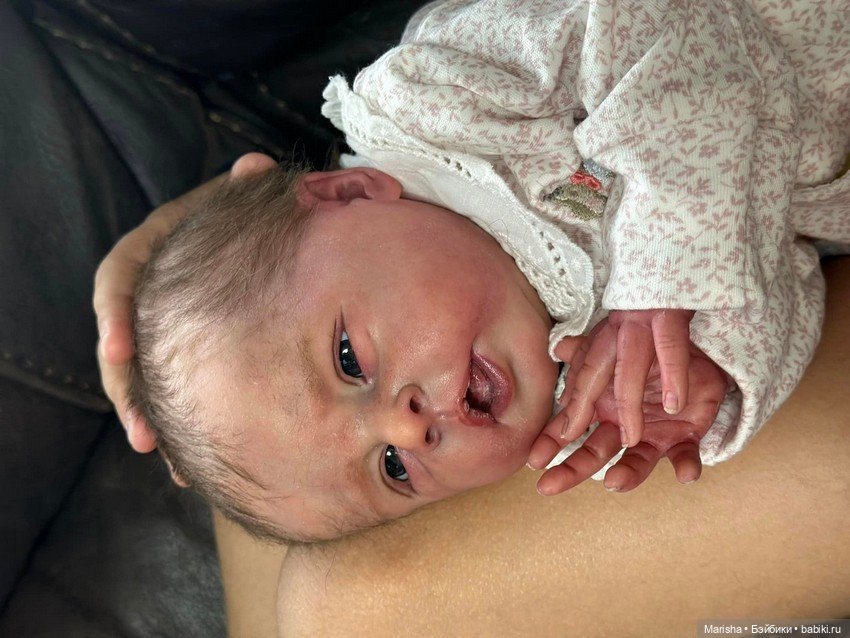 Levi скульптора Olga Auer, автор прототипа Hayley Marie Armstrong