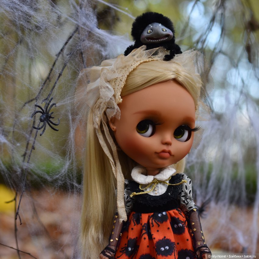 Девочка, которая застряла в паутине (фото 4)