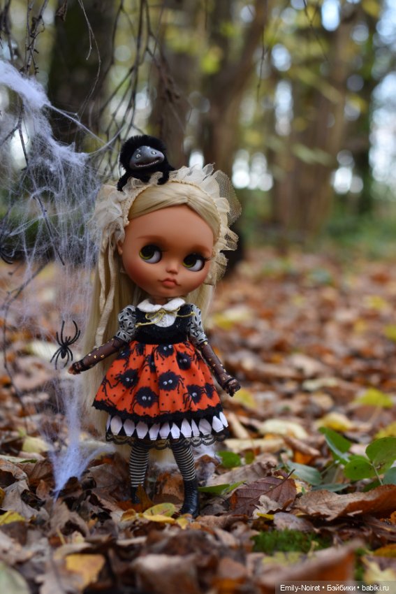 Девочка, которая застряла в паутине (фото 7)