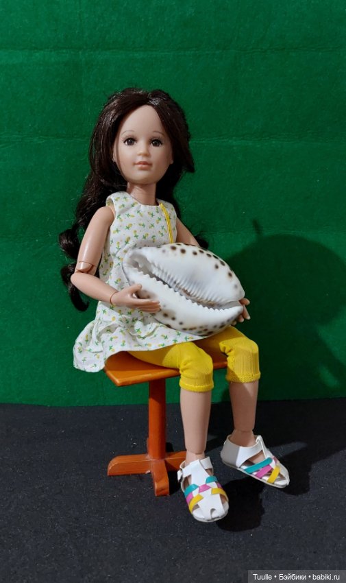 Девочка и море — Куклы Ruby Red (Руби Ред) Fashion Friends: Siblies (фото 4)