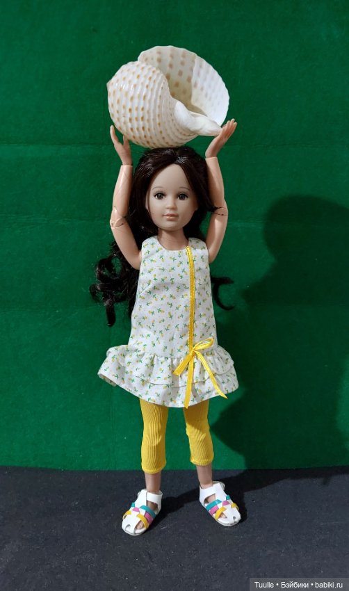 Девочка и море — Куклы Ruby Red (Руби Ред) Fashion Friends: Siblies (фото 3)