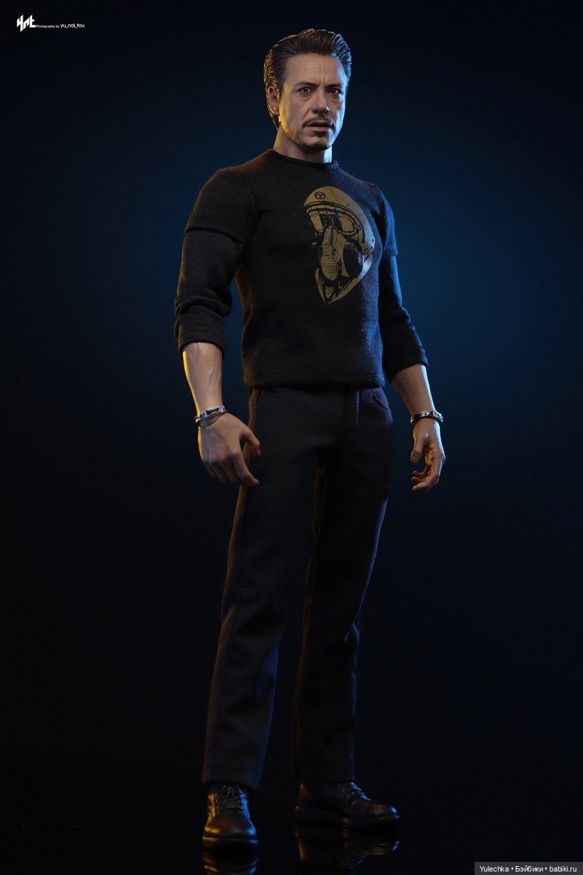 Фигурка Тони Старка (версия в костюме Марк VII) - Hot Toys (фото 2)