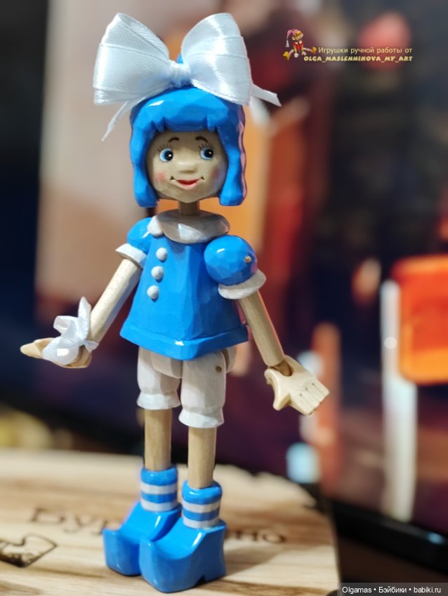 Девочка с голубыми волосами!! 😍