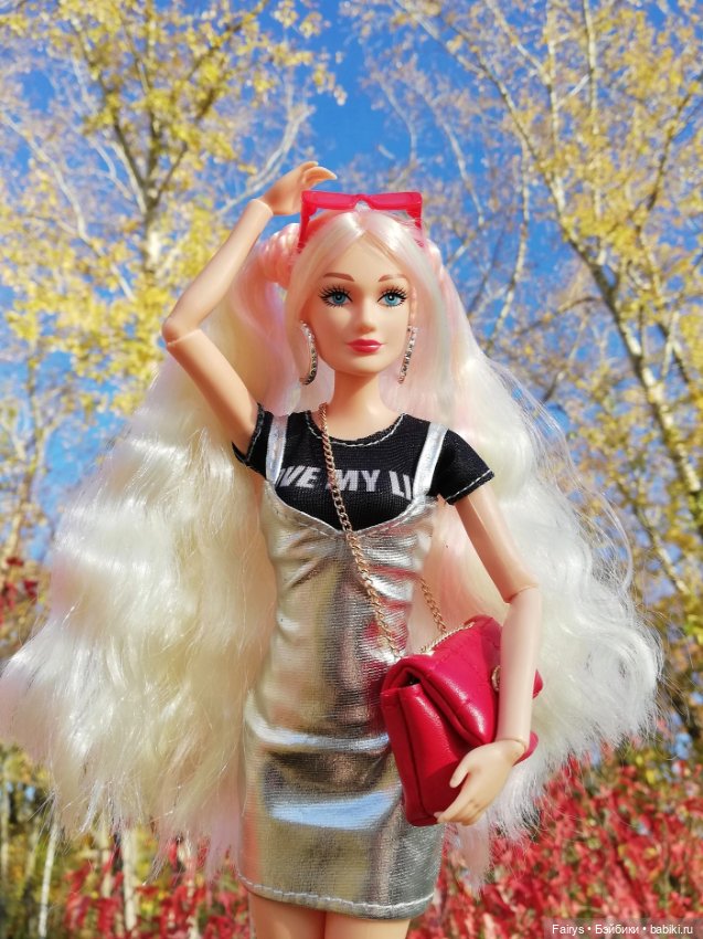 Красные сапожки, стройные ножки