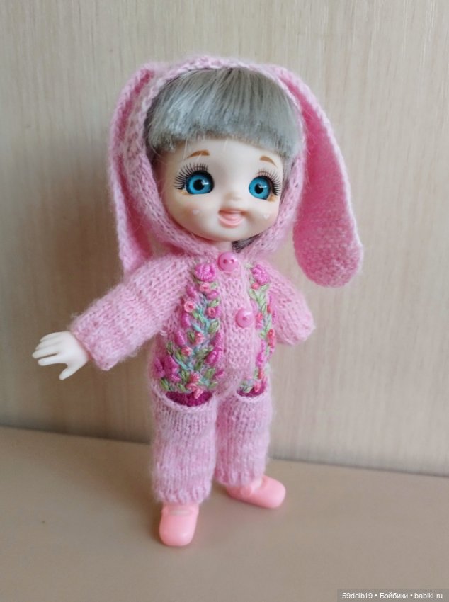 Комбенизончики с вышивкой для кукол ростом 15 см (фото 9)