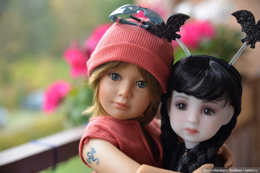 Любовный треугольник — Куклы Ruby Red (Руби Ред) Fashion Friends: Siblies (фото 10)