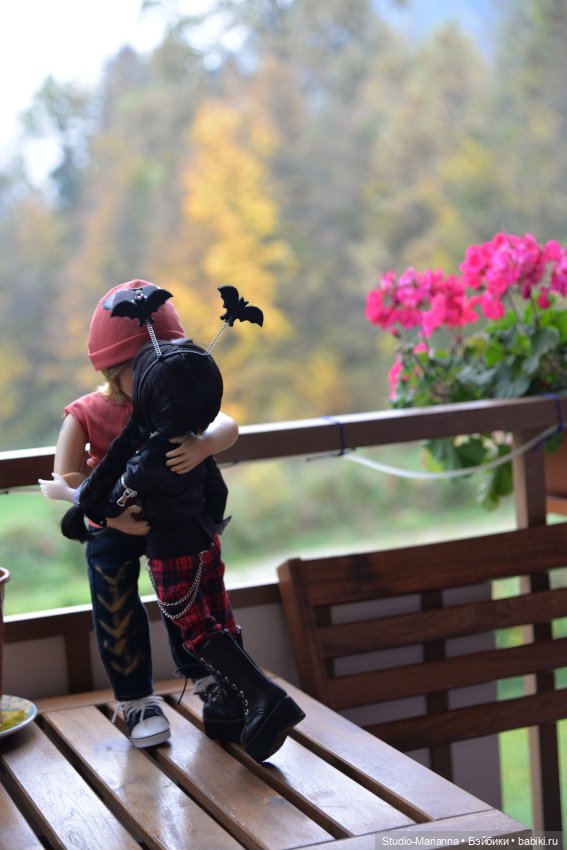 Любовный треугольник — Куклы Ruby Red (Руби Ред) Fashion Friends: Siblies