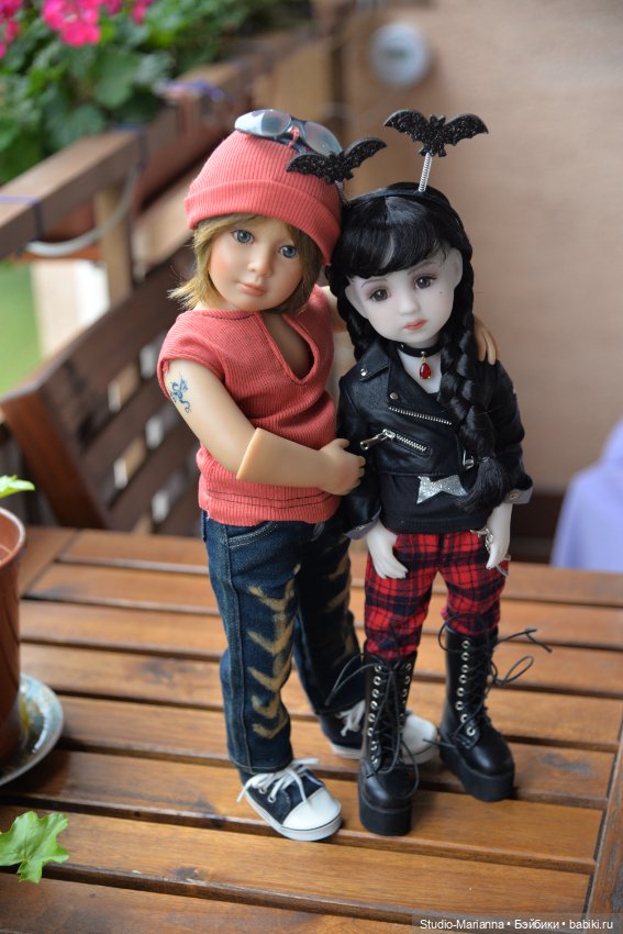 Любовный треугольник — Куклы Ruby Red (Руби Ред) Fashion Friends: Siblies (фото 8)