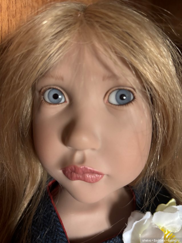 "Эти глаза напротив - калейдоскоп огней"