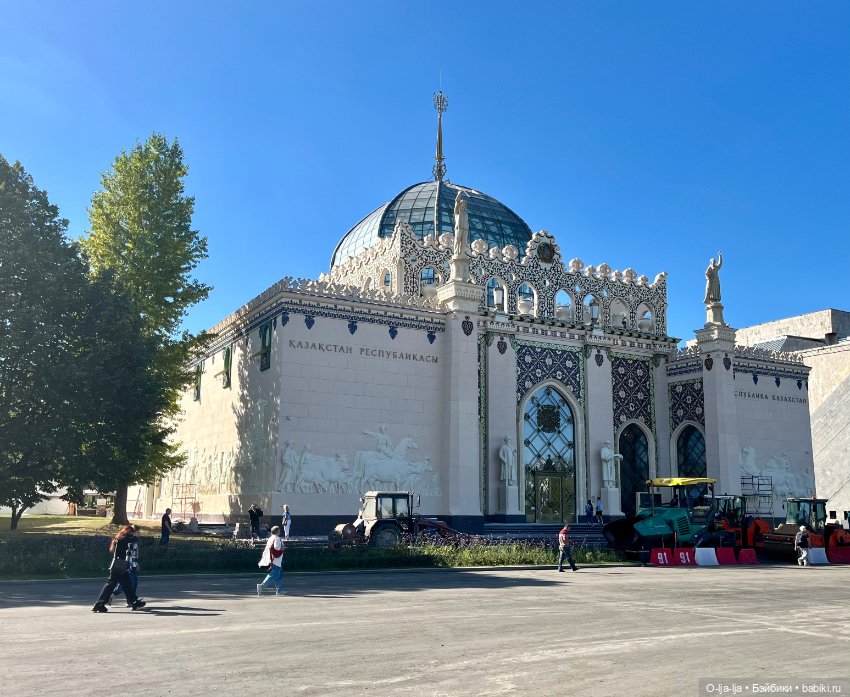 Прогулки по Питеру и Москве