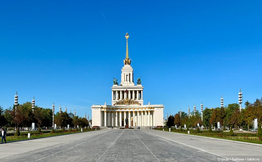 Прогулки по Питеру и Москве