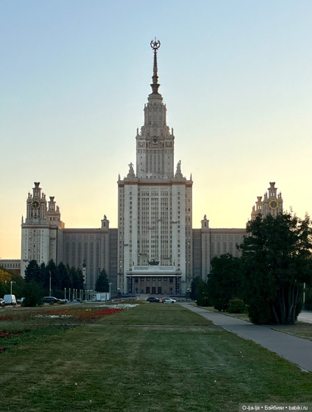 Прогулки по Питеру и Москве