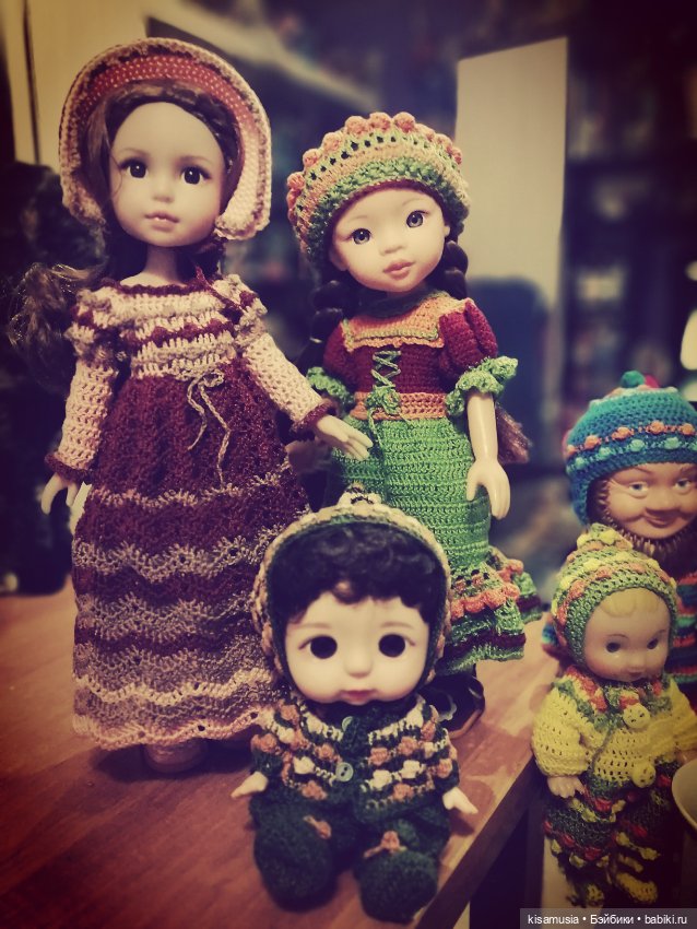 Немного уюта, кукол и вязаных нарядов
