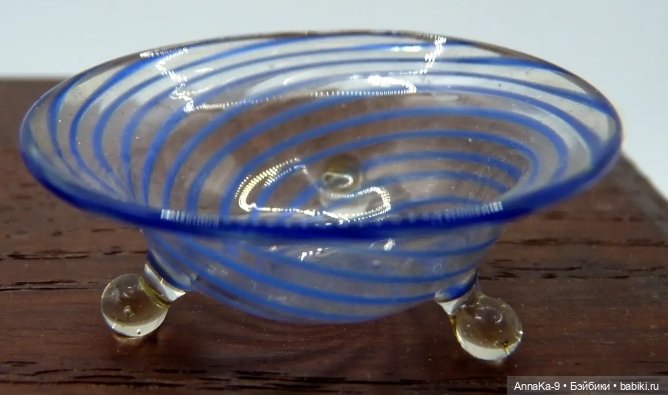 Фотоподборка антикварного стекла с аукционов