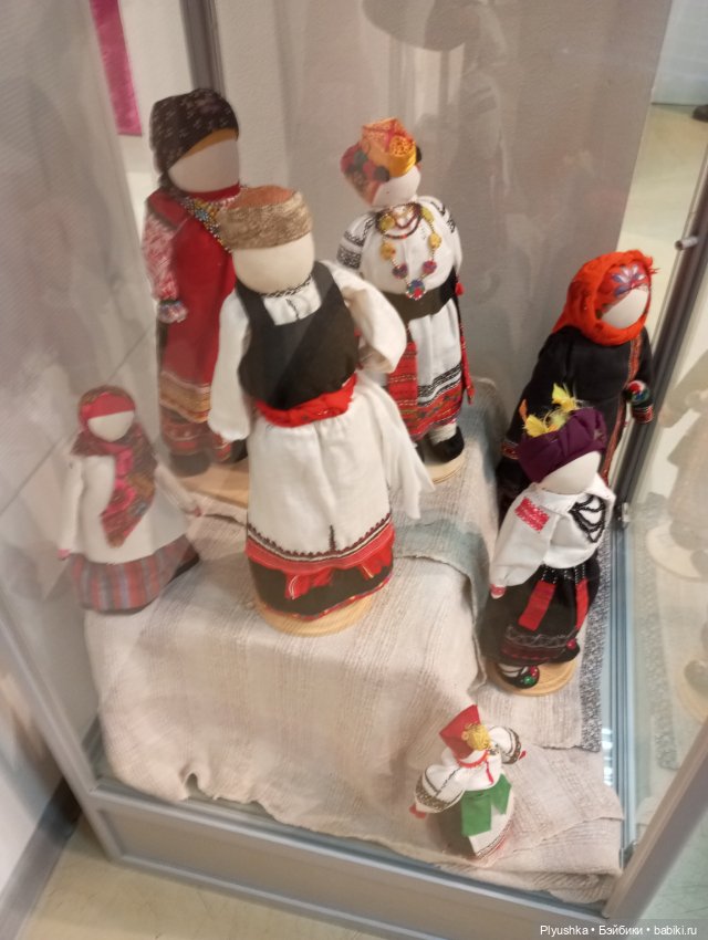 Выставка традиционных тряпичных кукол
