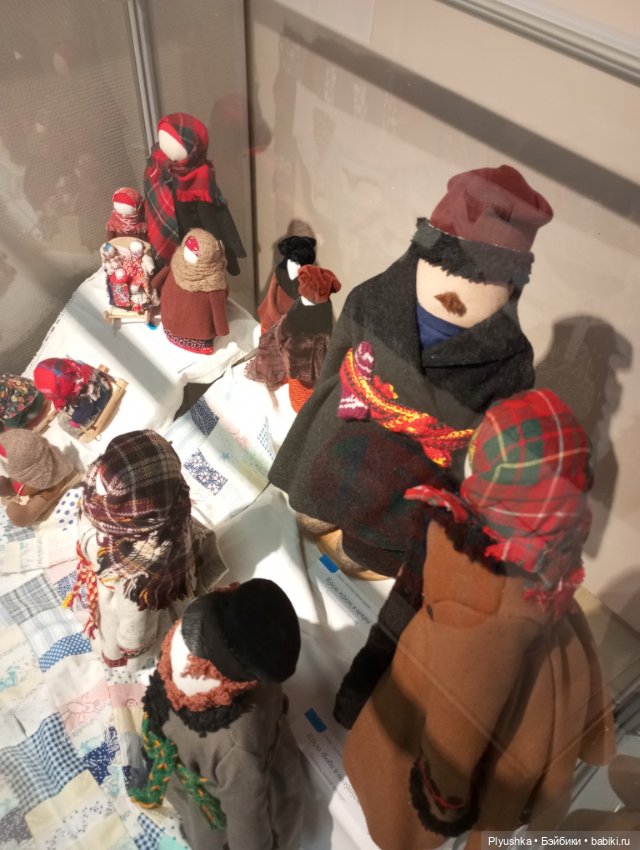 Выставка традиционных тряпичных кукол