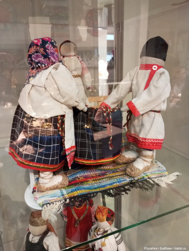 Выставка традиционных тряпичных кукол