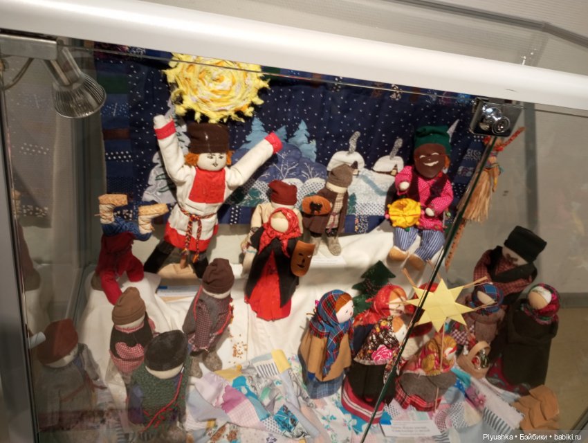 Выставка традиционных тряпичных кукол
