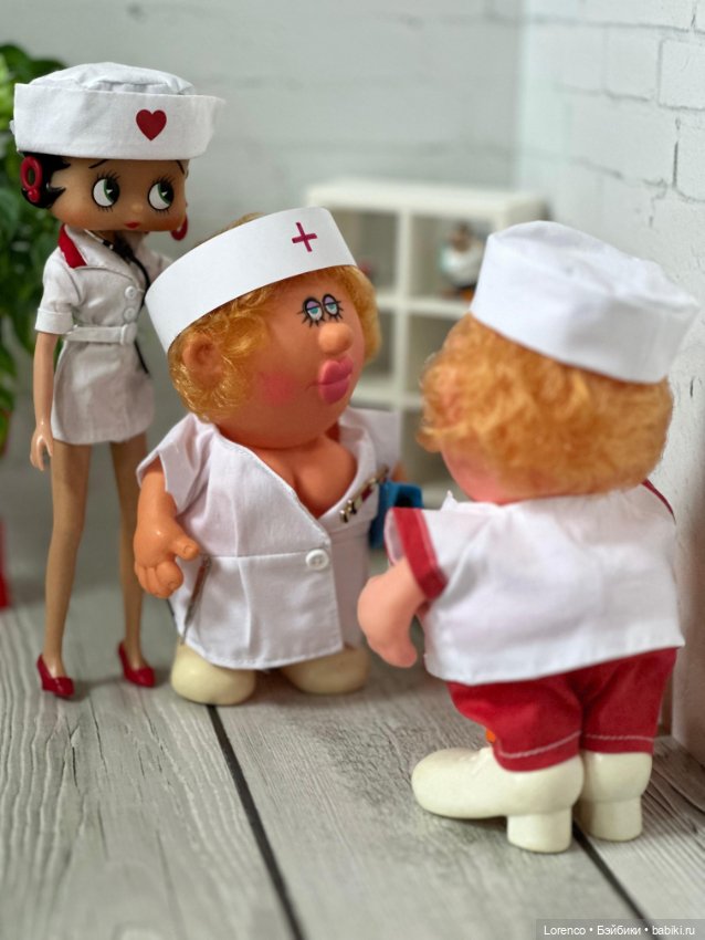 Медсестринский состав — Винтажные куклы ГДР (Немки): Бигги (фото 2)