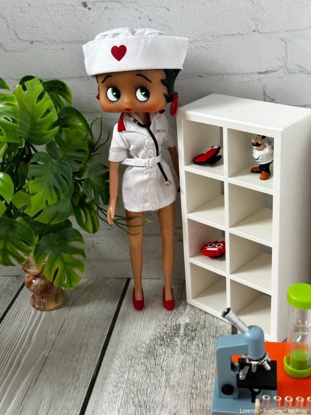 Медсестринский состав — Винтажные куклы ГДР (Немки): Бигги