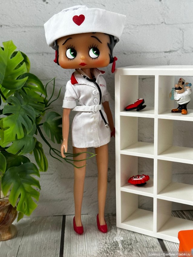 Медсестринский состав — Винтажные куклы ГДР (Немки): Бигги