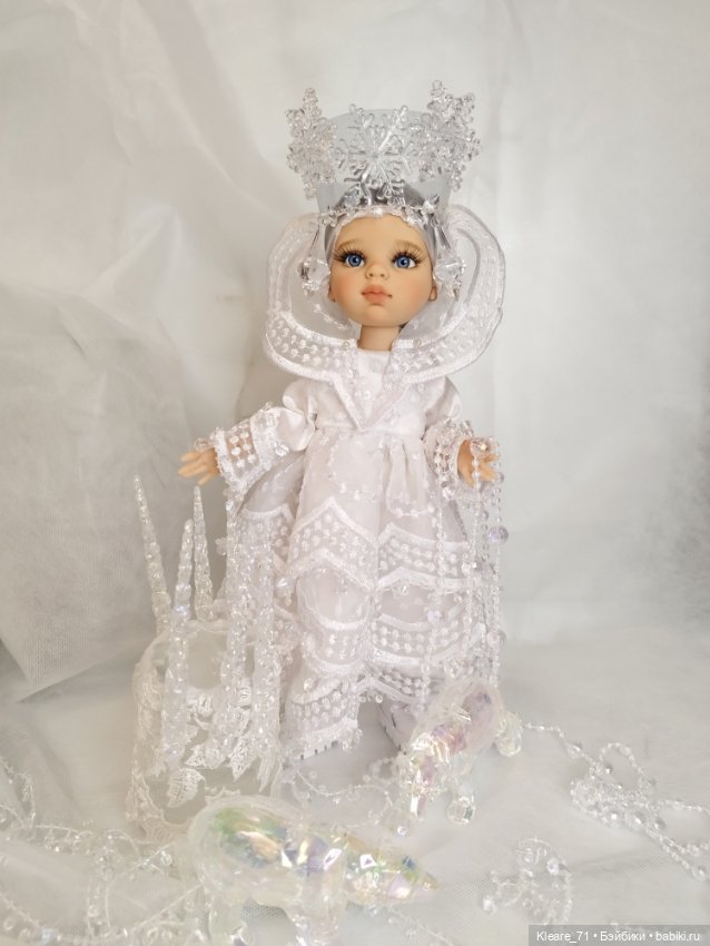 Костюм Снежной королевы — Куклы Paola Reina (Паола Рейна): новинки (фото 3)