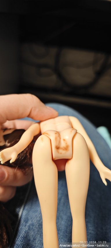 Приехали девочки и крокодил