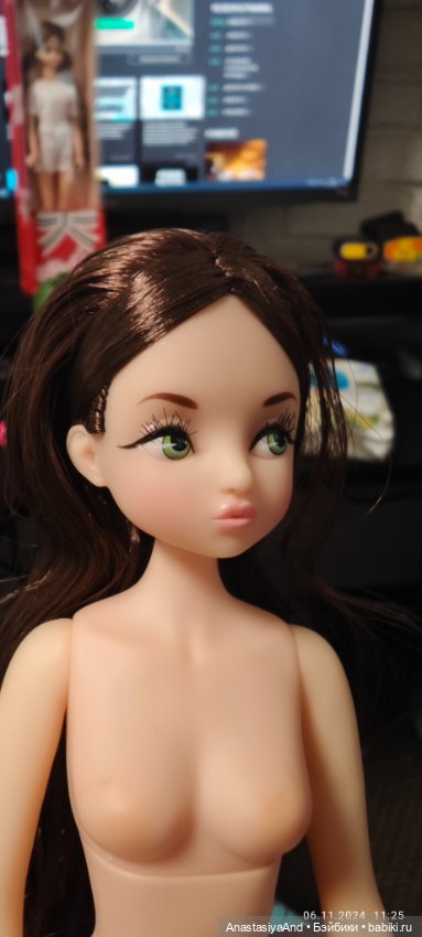 Приехали девочки и крокодил