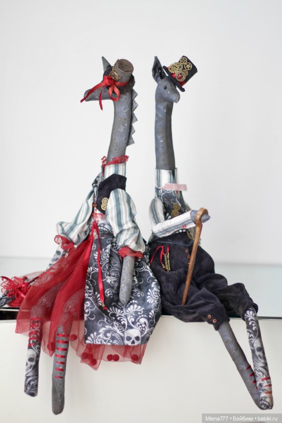 Жирафы , готика — Авторские текстильные куклы: Вальдорфские