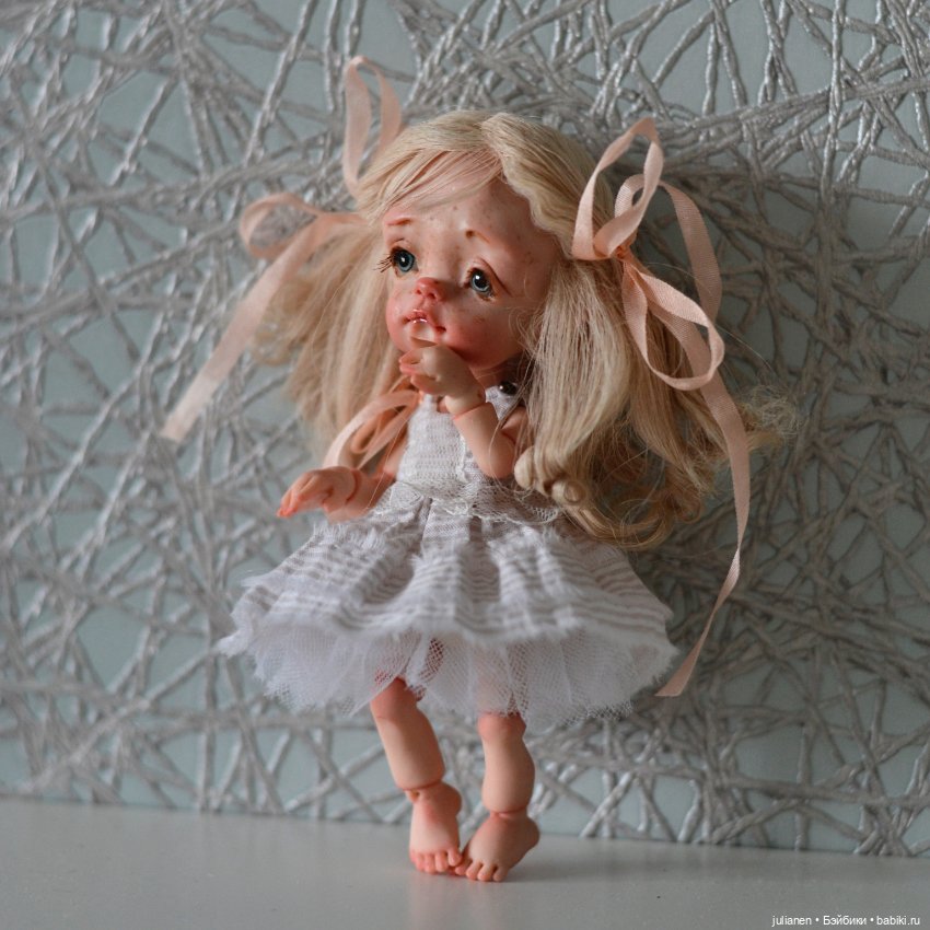 Уменьшилась в размерах 🫣 — Авторские шарнирные куклы своими руками: лепка (фото 4)