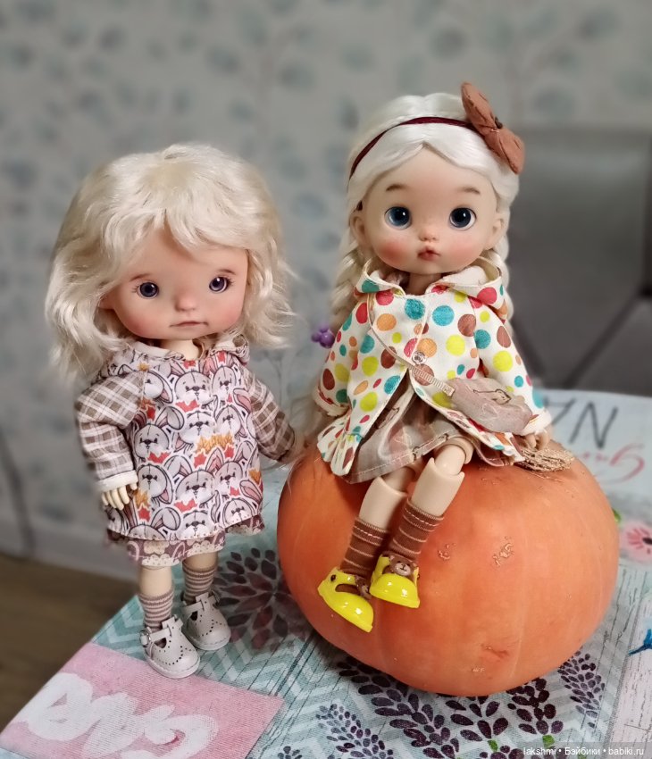 Женька и Танюшка - девочки октября