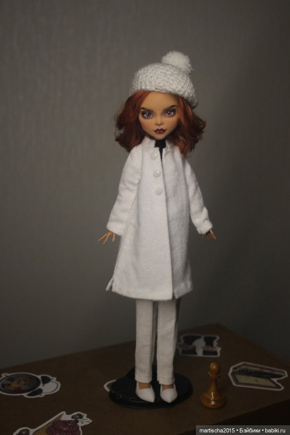 Ход королевы — ООАК Monster High и Ever After High: репейнт (фото 7)