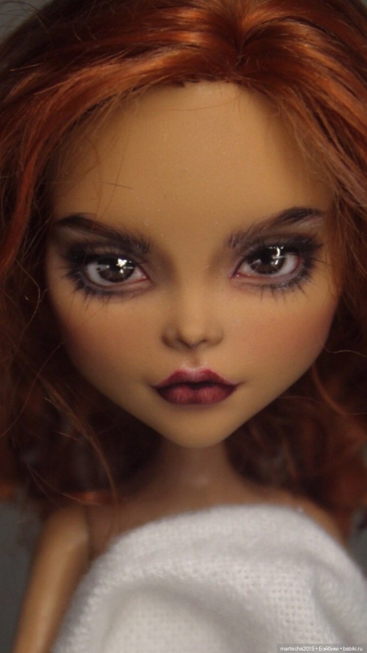 Ход королевы — ООАК Monster High и Ever After High: репейнт (фото 3)