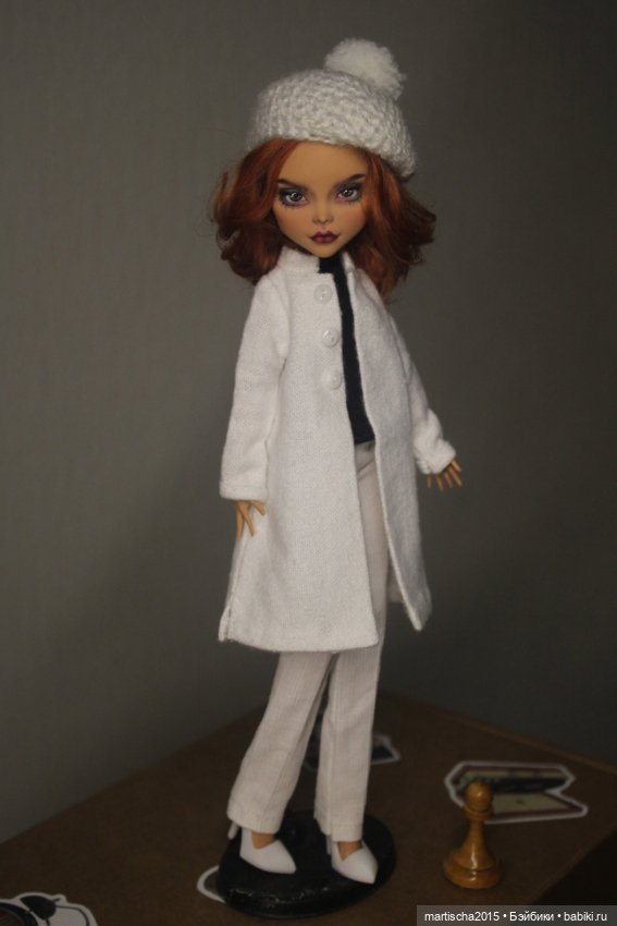 Ход королевы — ООАК Monster High и Ever After High: репейнт (фото 5)